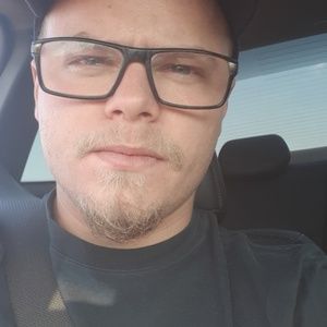 Meet your Posher, Adam